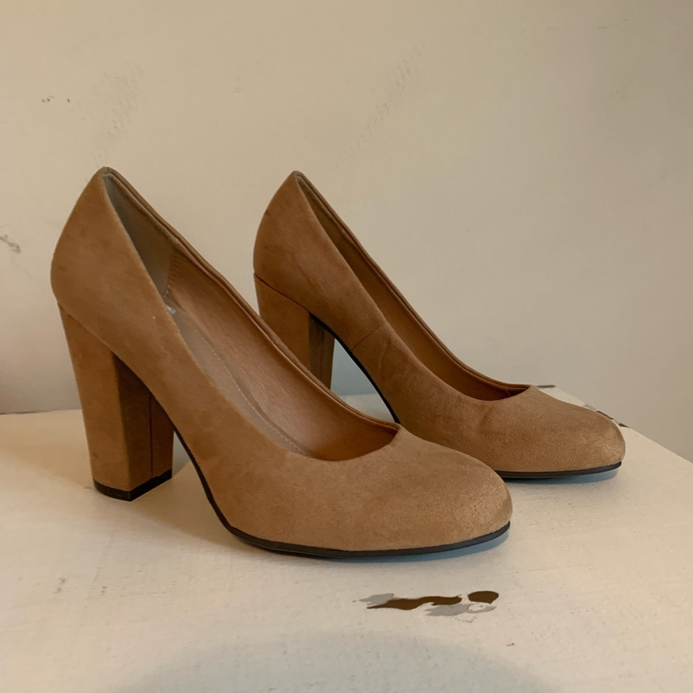 Tan Heels